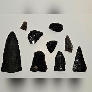 Native American Arrowheads in Vintage Luxor Box